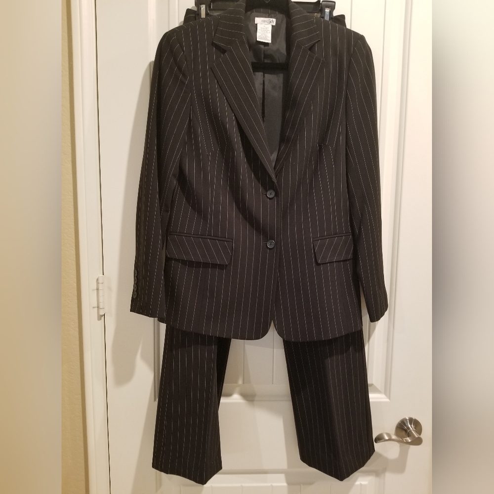 East 5th (2 piece) Jacket and Pants Pin Stripe Suit
